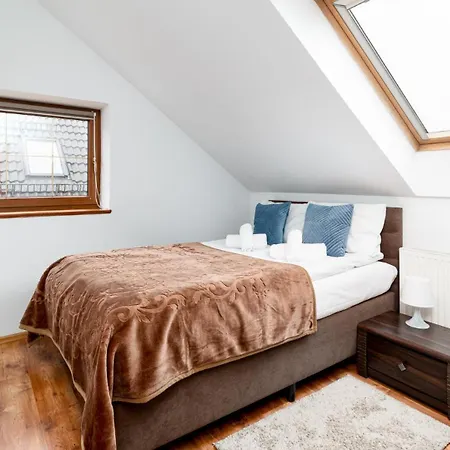 Kora Cieplice Apartment *