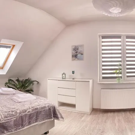 Kora Cieplice ילנייה גורה