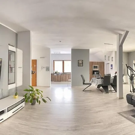 Kora Cieplice Apartment *