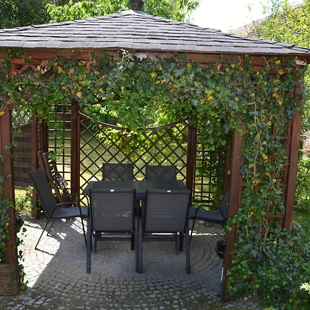 Kora Cieplice Apartman *